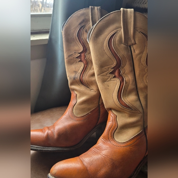 Vintage Frye Cowboy boots size 9B - Picture 13 of 15